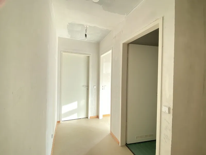 Sonnige Wohnung für Treppenläufer - WBS mit besonderem Wohnbedarf erforderlich — photo 1